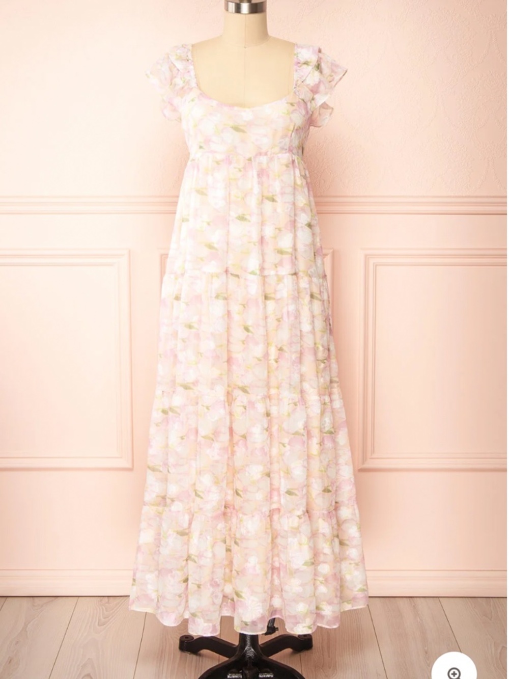 Storia Flowered dress size small with open bow back